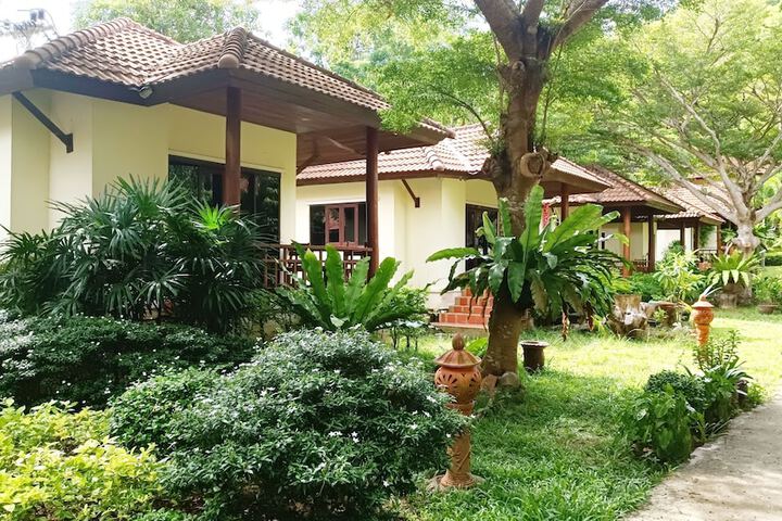 Hotel Entry