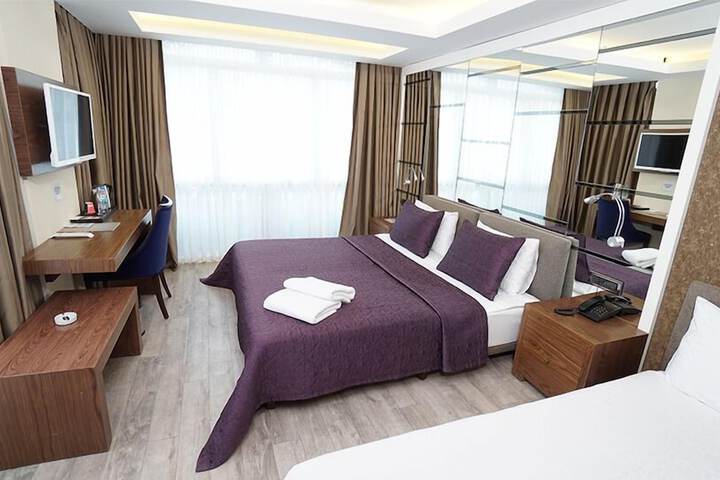 Room 6 of 31