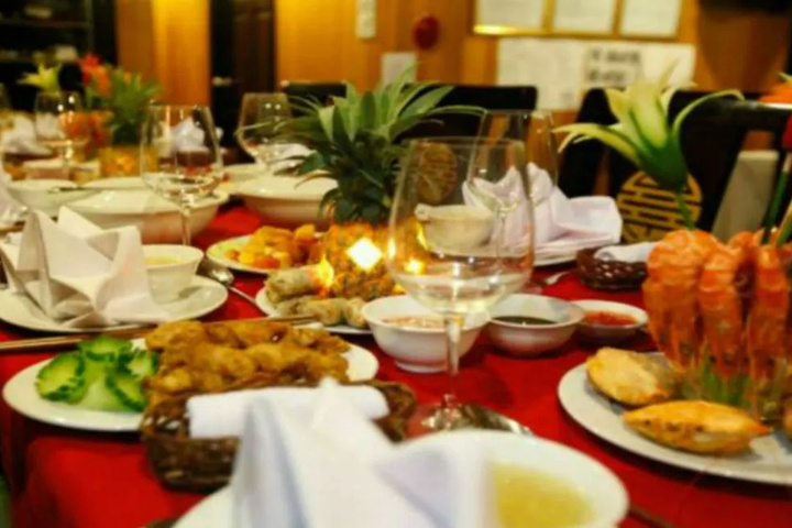 Dining 18 of 21