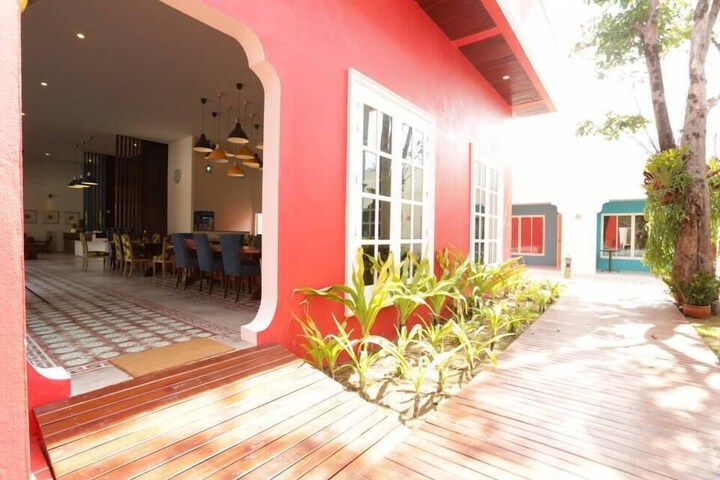Dining Photos