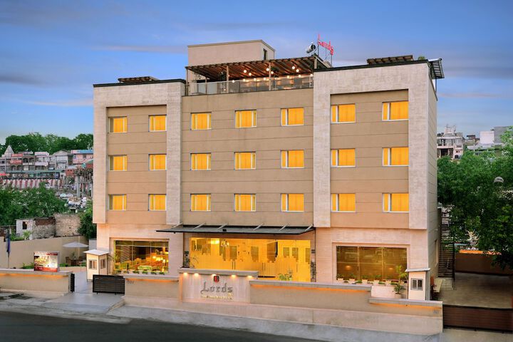 Hotel 72 of 73
