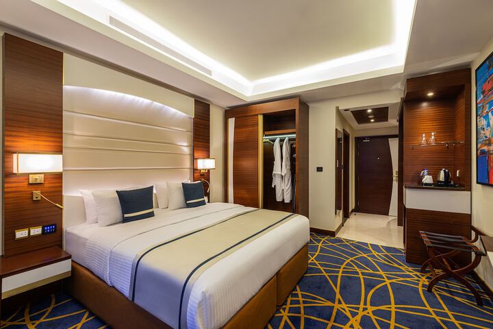 Room 8 of 47