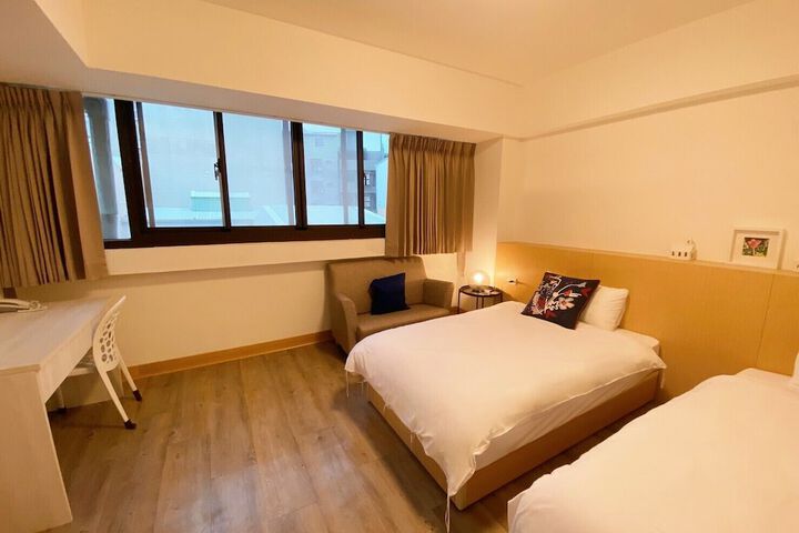 Room 8 of 55