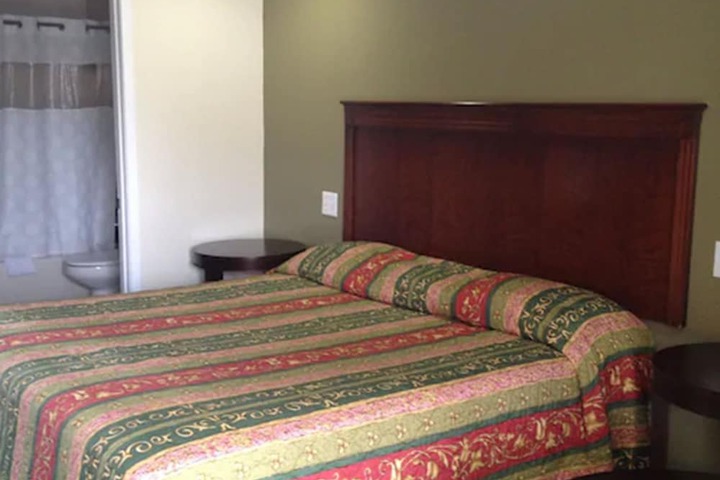 Standard | King Bed (6 of 9)