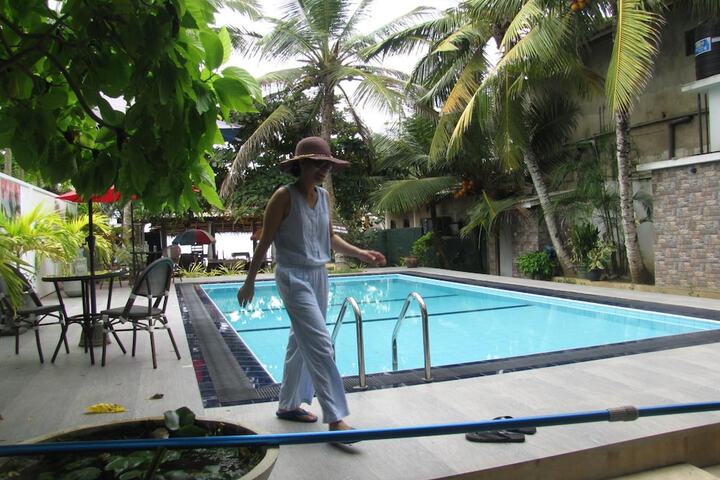 Pool 40 of 89