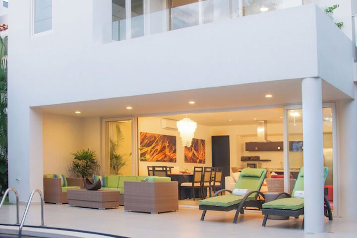 Hotel 244 of 251