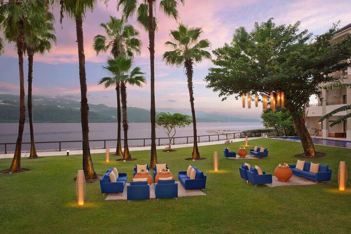 Hotel Exterior 67 of 79