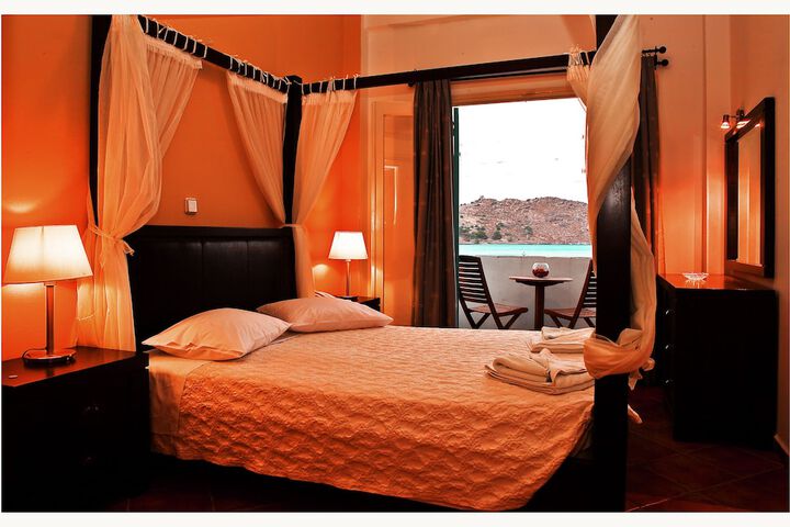 Room 5 of 22
