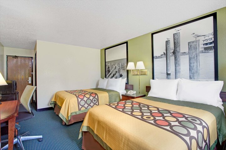 2 Double Beds (7 of 12)
