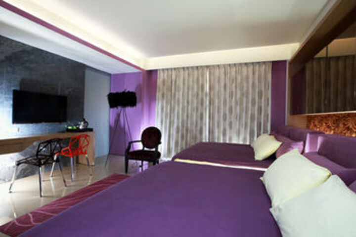 Room 28 of 53