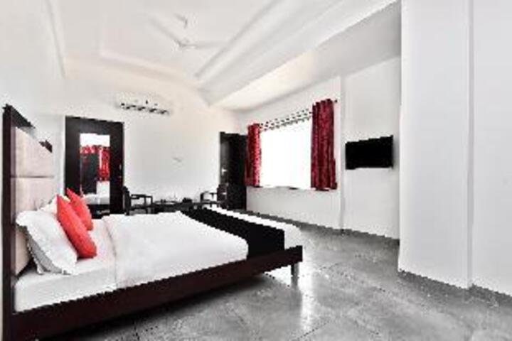 Capital O 43282 Hotel Airline-2