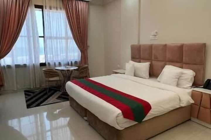 Room 2 of 20