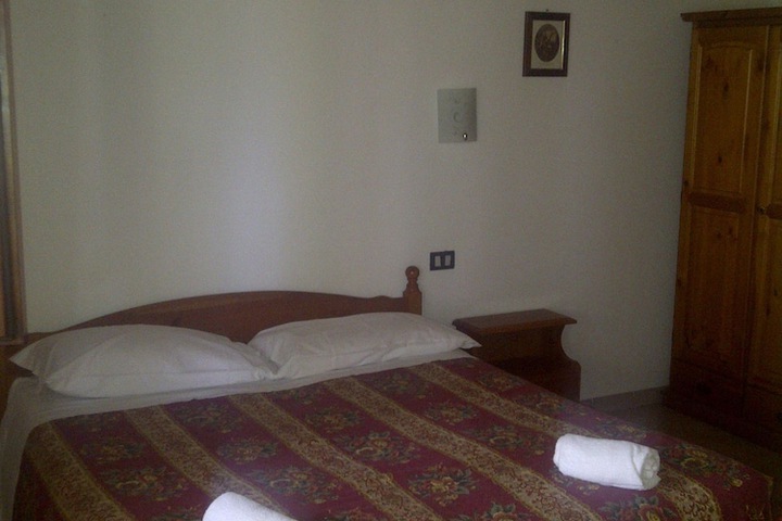Room 11 of 47