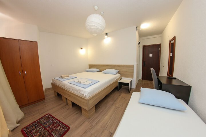 Room 43 of 73