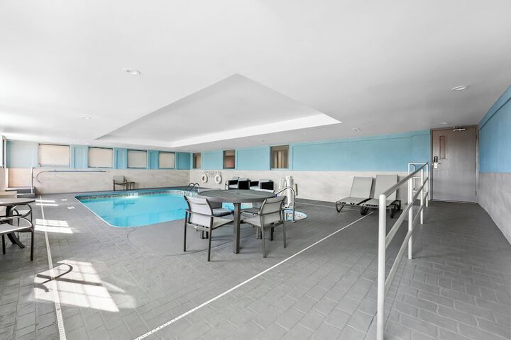 Pool Hotel