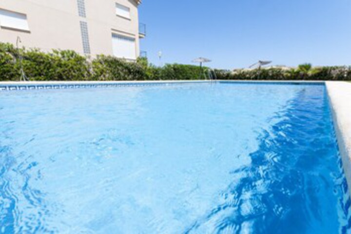 Pool 13 of 24