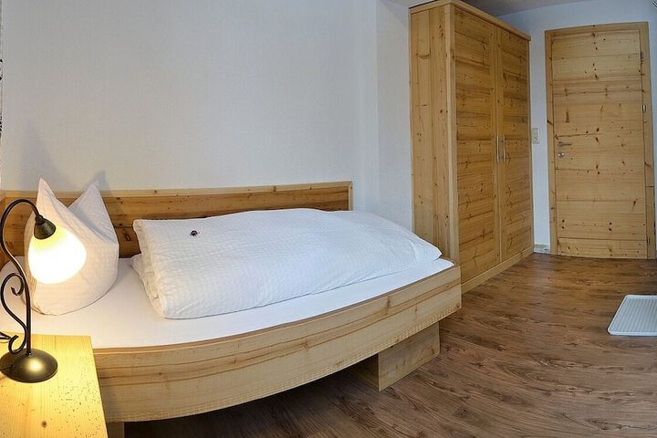 Room 8 of 22
