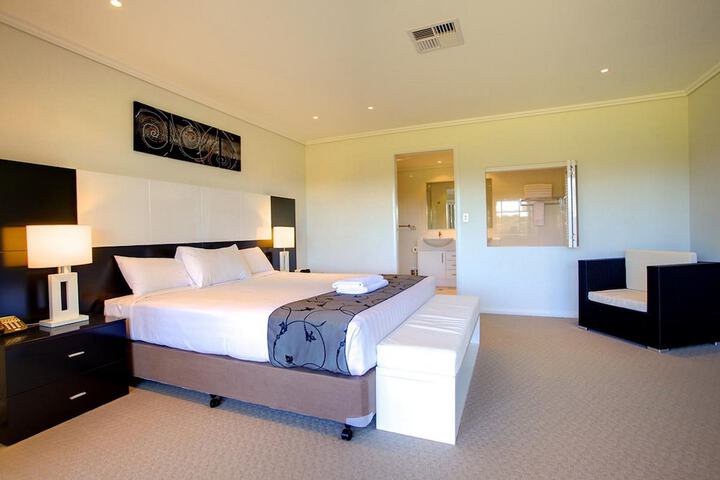 Room 14 of 127