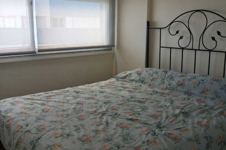 Room 7 of 48