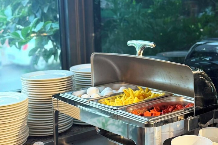 Dining 77 of 91
