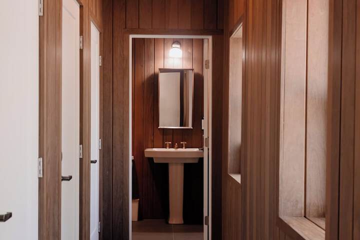 Room 64 of 180