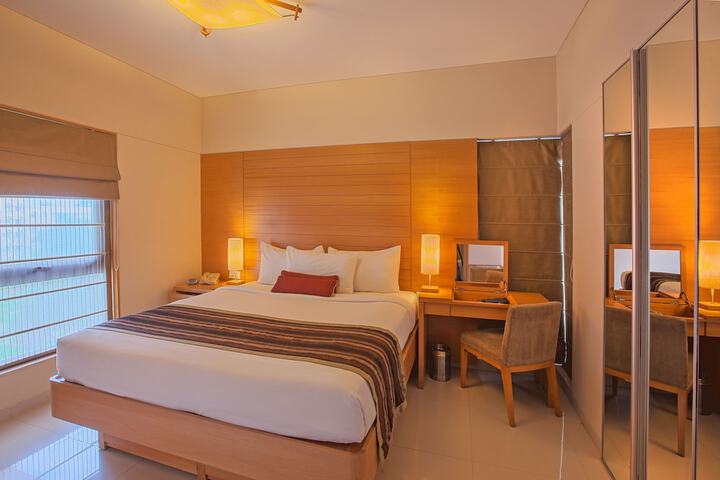 Room 7 of 24