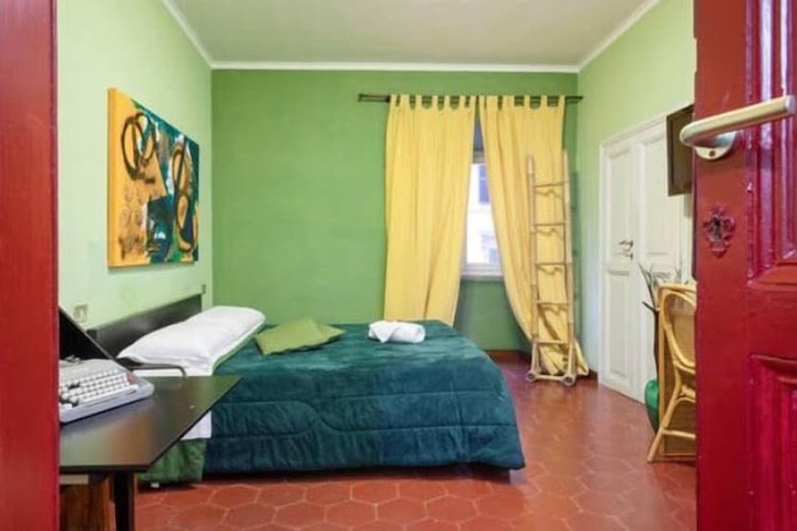 Room 4 of 53