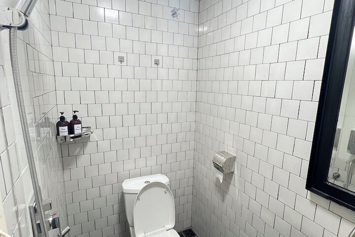 Room 117 of 122