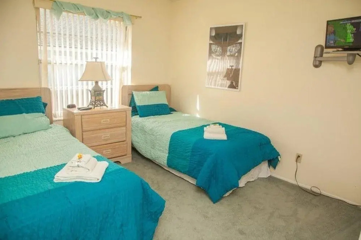 Room 5 of 15
