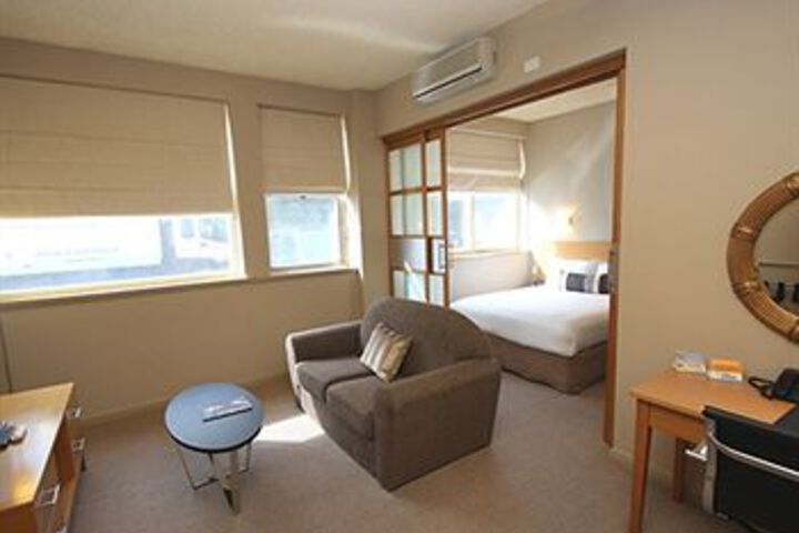 Room 9 of 39