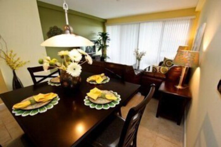 Image of Modern 2 bedroom townhome with lake views by RedAwning
