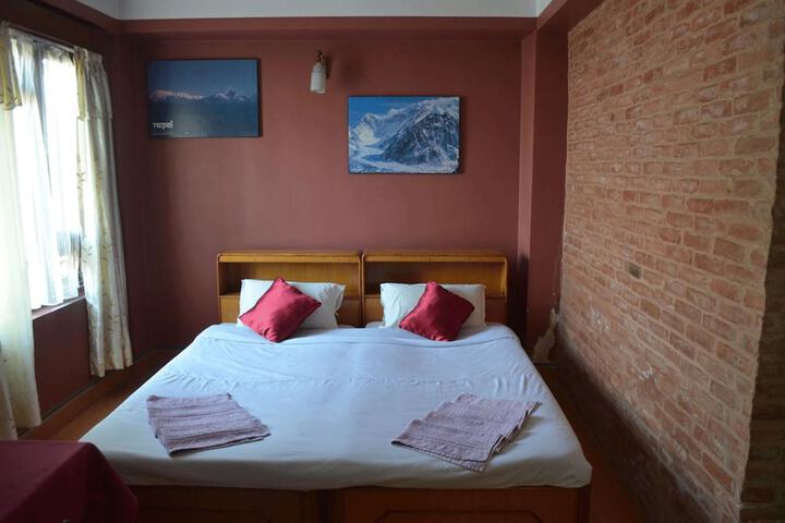 Room 6 of 36