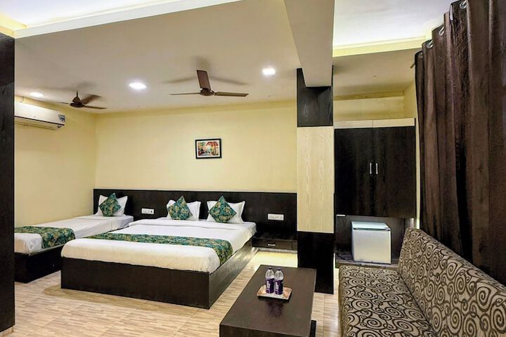 Room 12 of 43
