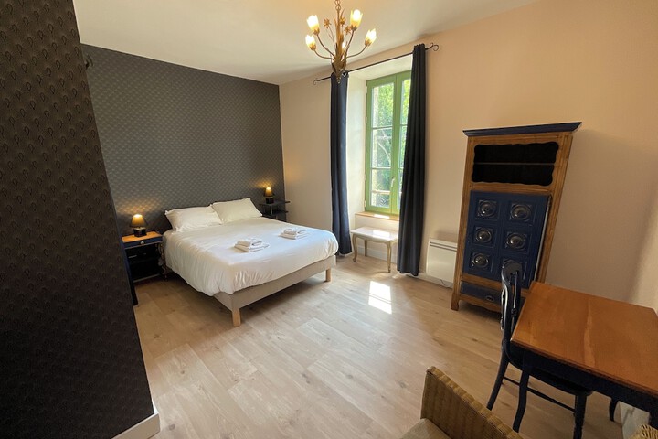 Room 12 of 44