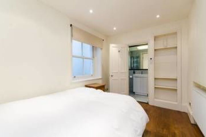 Room 15 of 23