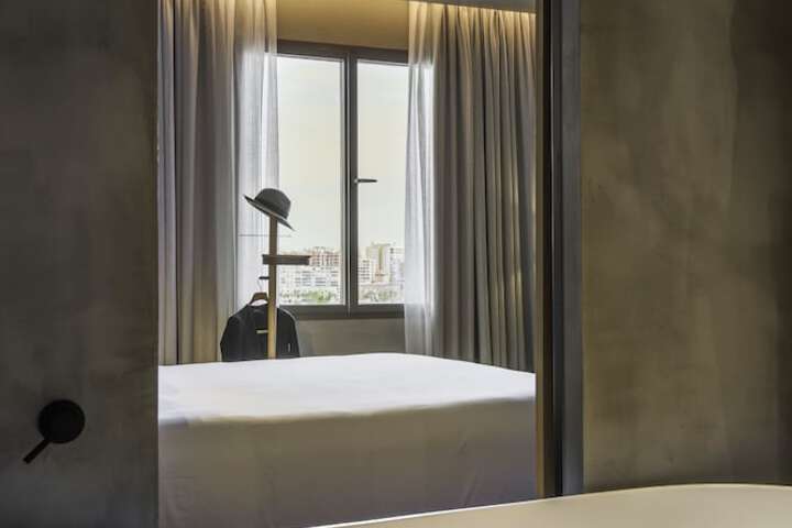 Room 60 of 114