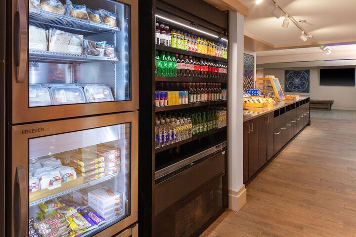 Snack bar