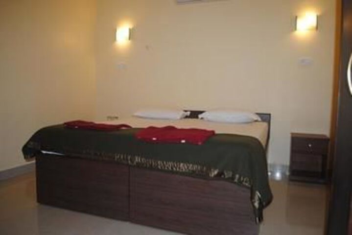 Room 3 of 9