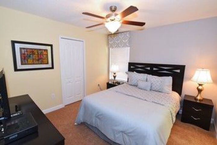 Room 8 of 24