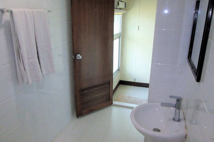 Room 16 of 23
