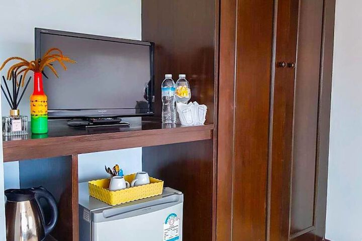 Room 9 of 40