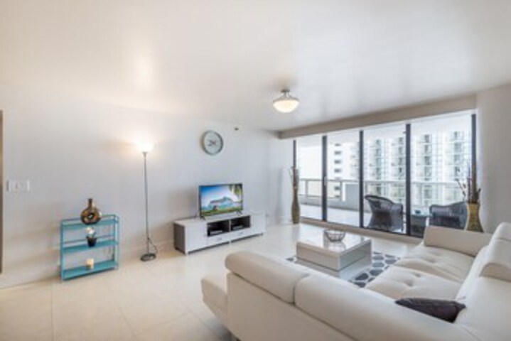 Exterior of Stunning Balcony Views 3 Bedroom