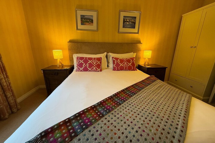 Room 5 of 79