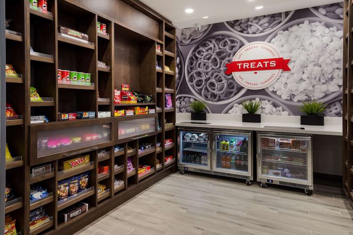 Snack bar