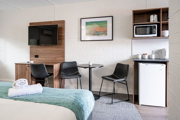 Room 7 of 16
