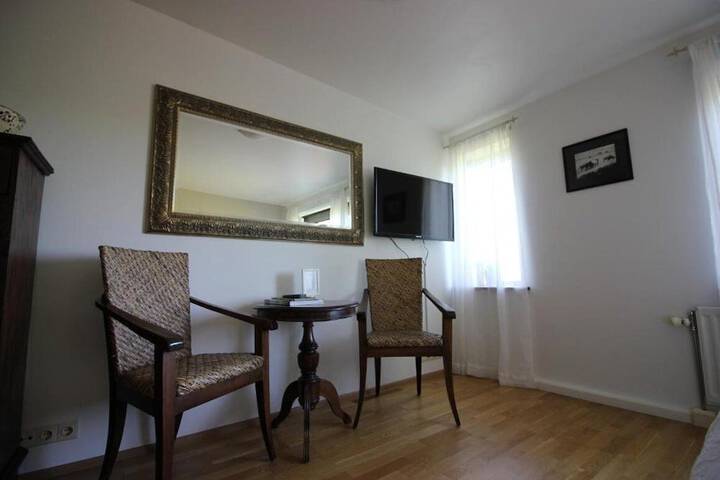 Room 5 of 30