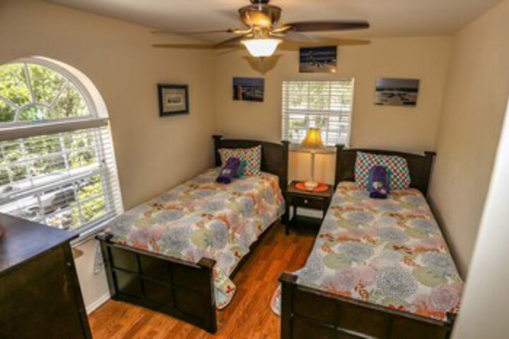 Room 21 of 25