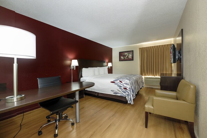 Superior King Bed (1 of 14)