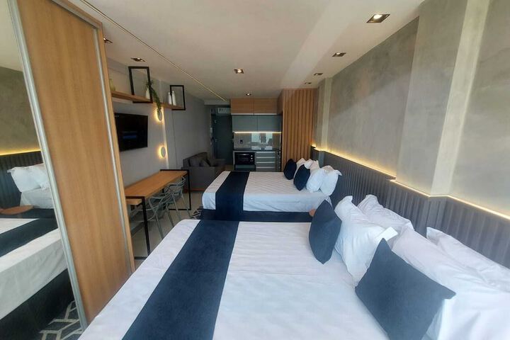 Room 6 of 17