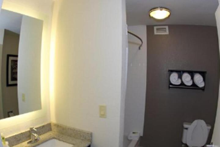 2 Double Beds (5 of 6)